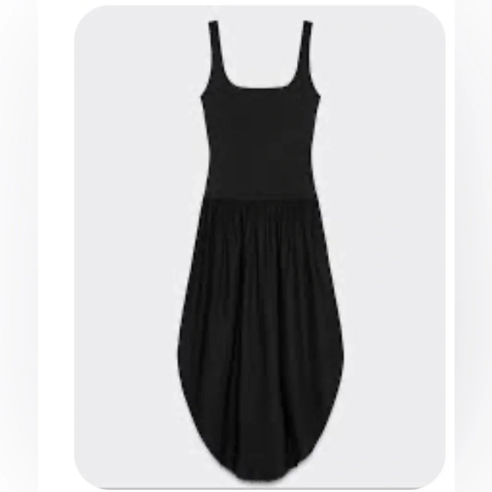 Zara Sleeveless Black Scoop-Neck Bubble Hem Dress NWT - Picture 8 of 8